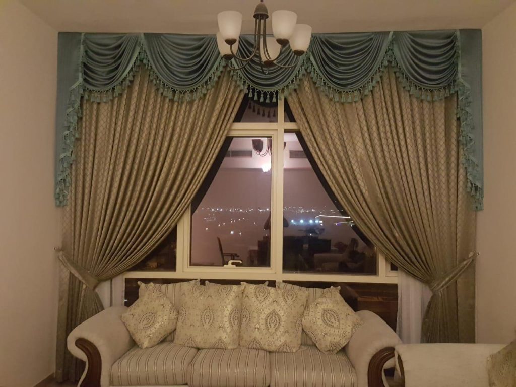 curtains, curtains dubai, curtain design dubai, curtain in dubai, curtain rail, curtain accessories dubai, curtain and blinds dubai, curtain blinds dubai